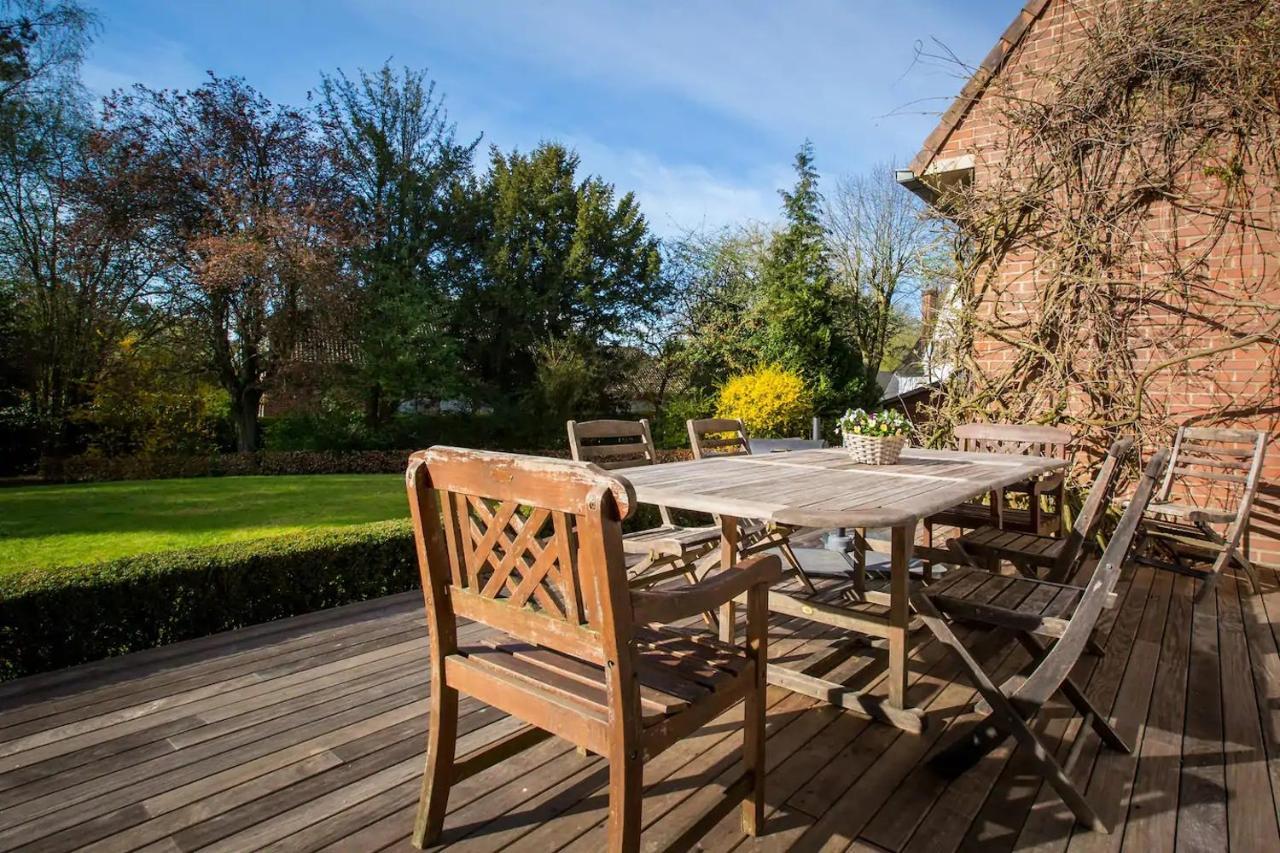 Bed and Breakfast Les Glycines Croix Экстерьер фото
