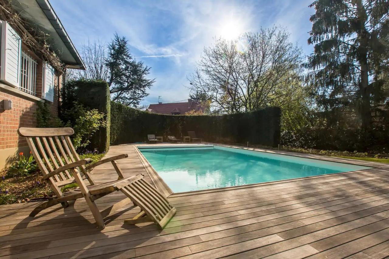 Bed and Breakfast Les Glycines Croix Экстерьер фото