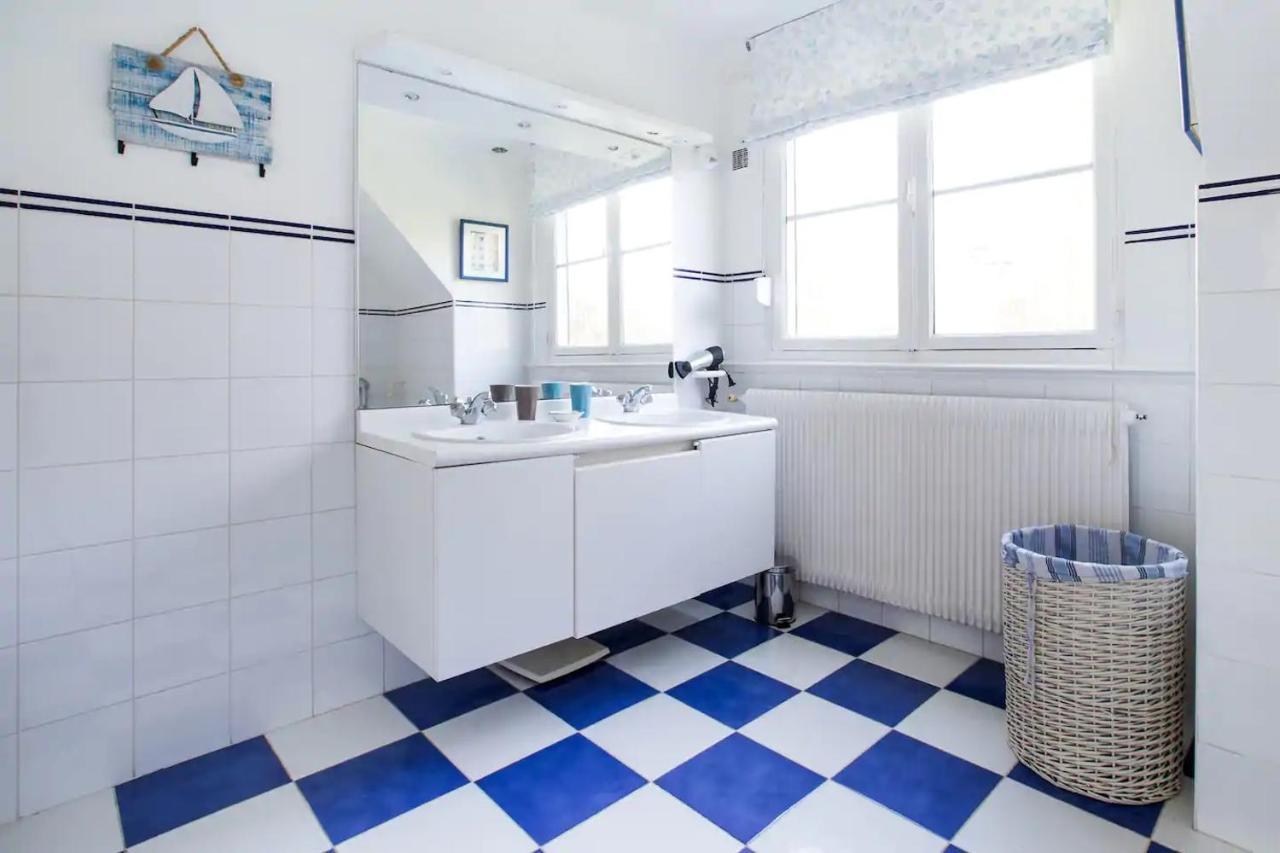 Bed and Breakfast Les Glycines Croix Экстерьер фото