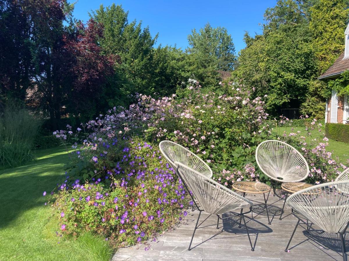 Bed and Breakfast Les Glycines Croix Экстерьер фото