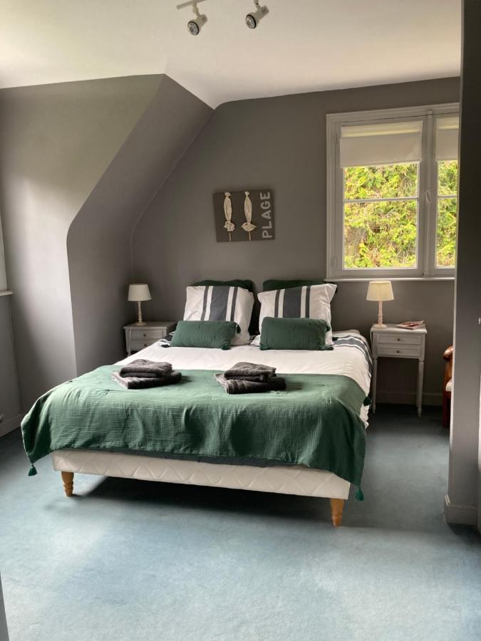Bed and Breakfast Les Glycines Croix Экстерьер фото